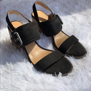 Universal threads heels